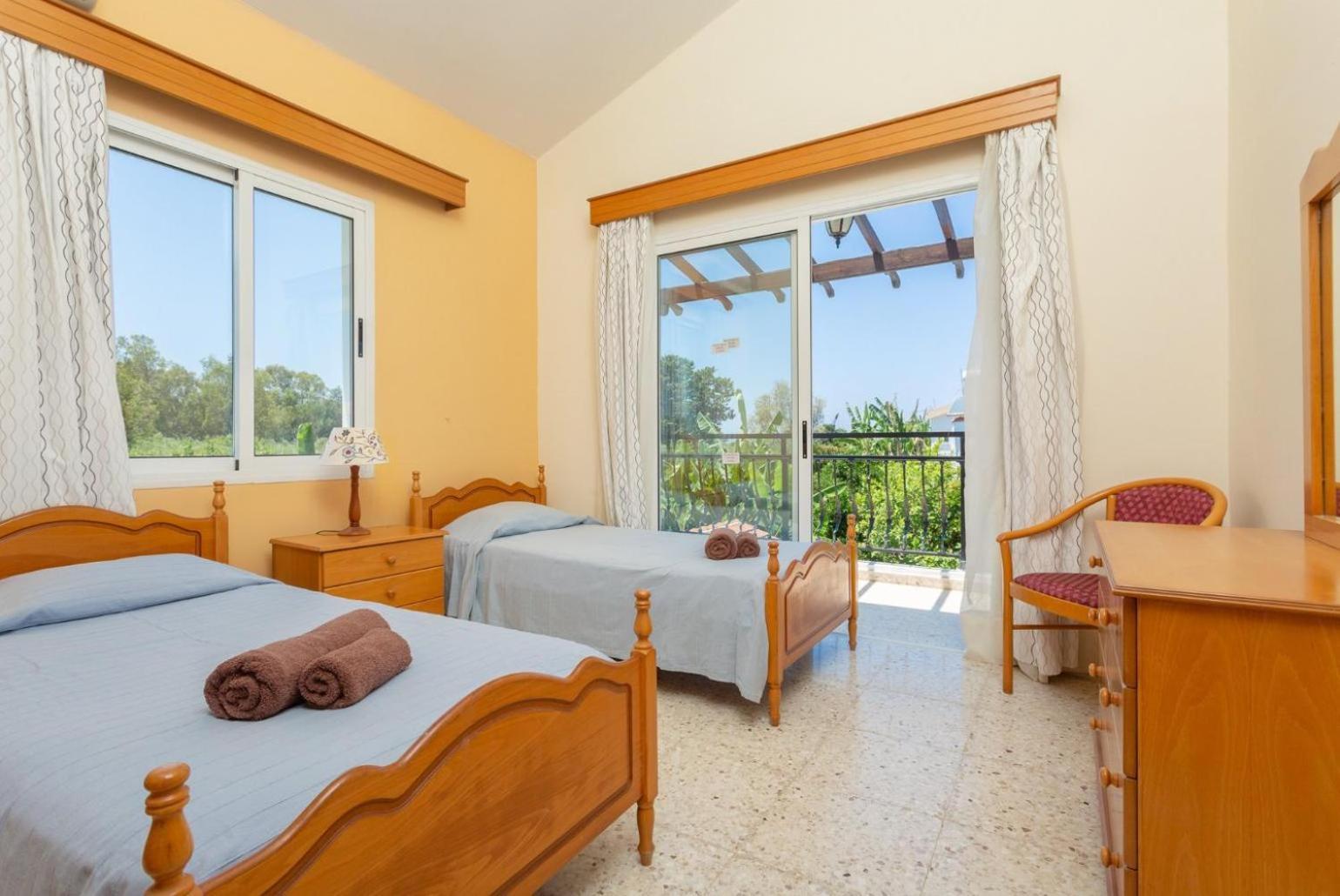 Sun Beach Villa Thio Polis Exterior foto