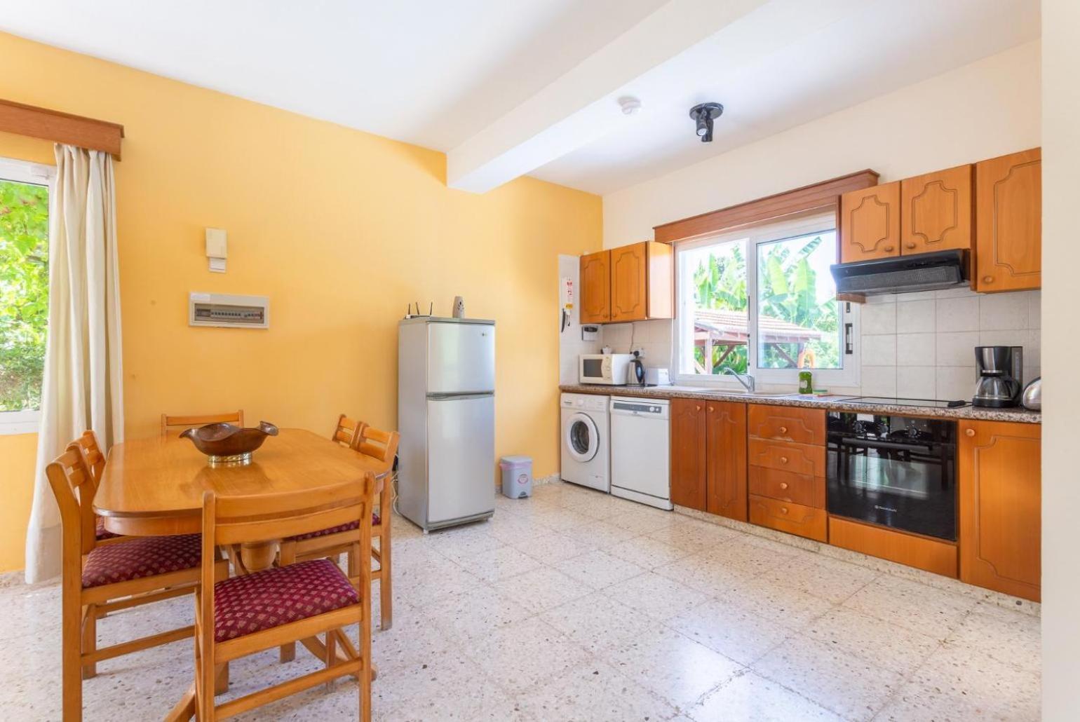 Sun Beach Villa Thio Polis Exterior foto